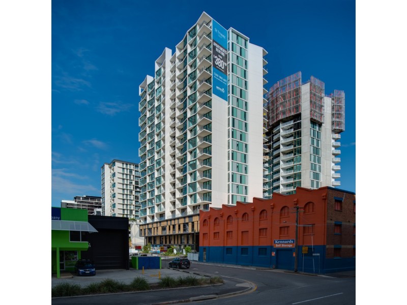 24 STRATTON ST “Level 8″, Newstead QLD 4006