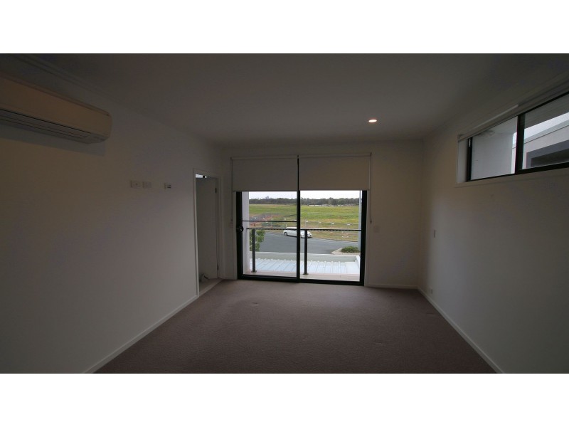 17/42 Stadium Drive, Robina QLD 4226