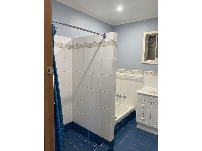 10 Eliane St, Southport QLD 4215