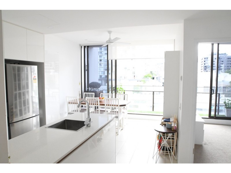 24 Stratton Street ‘Level 4″, Newstead QLD 4006