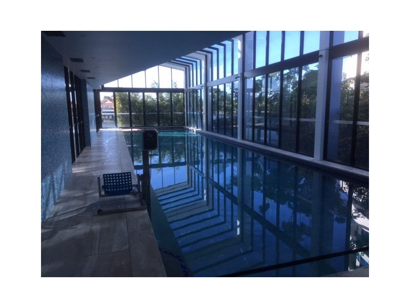 5 HARBOUR SIDE COURT, Biggera Waters QLD 4216