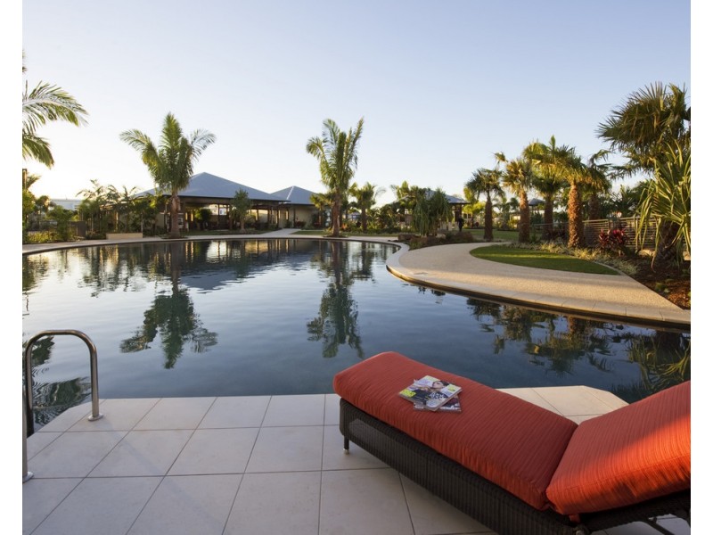 4/57 Grand Parade, Kawana Island QLD 4575