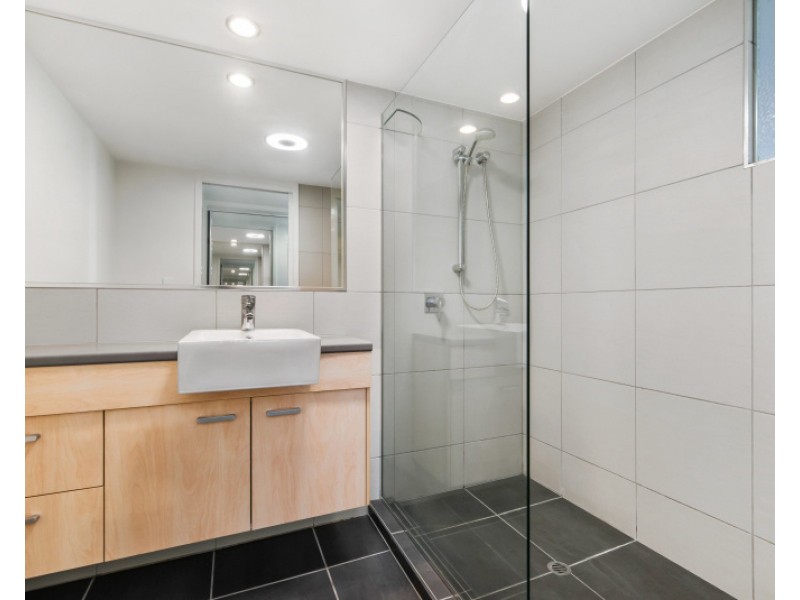 4/57 Grand Parade, Kawana Island QLD 4575