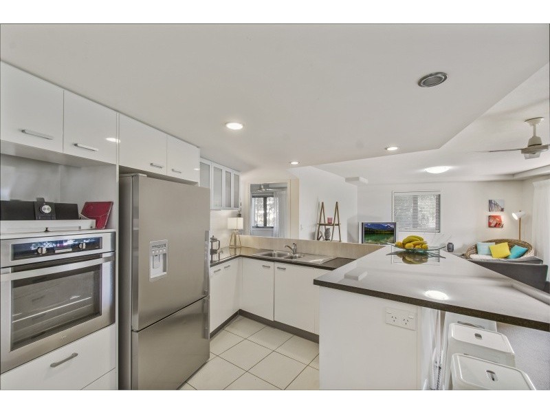 24/57 Grand Parade, Kawana Island QLD 4575