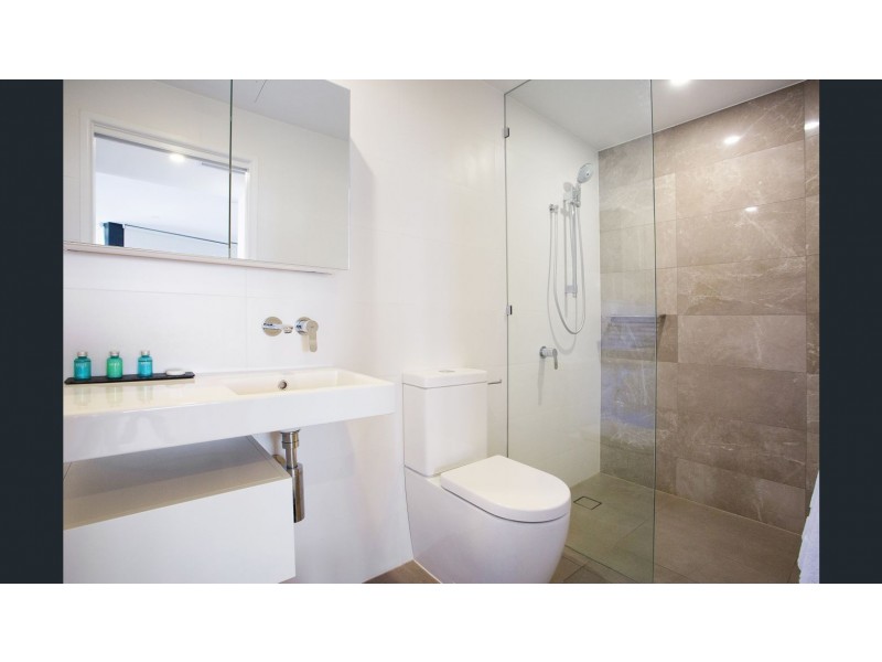 9 Norfolk Avenue, Surfers Paradise QLD 4217