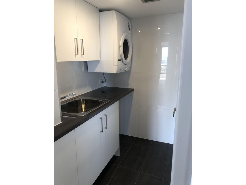 61/18 Commodore drive, Paradise Waters QLD 4217