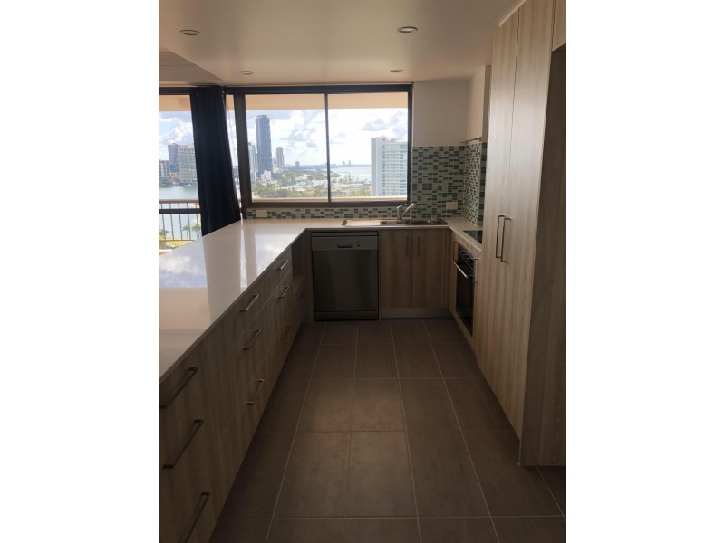 61/18 Commodore drive, Paradise Waters QLD 4217