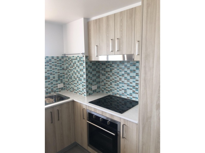 61/18 Commodore drive, Paradise Waters QLD 4217