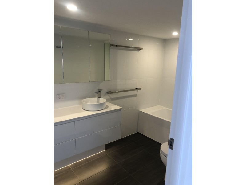 61/18 Commodore drive, Paradise Waters QLD 4217