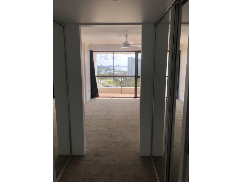 61/18 Commodore drive, Paradise Waters QLD 4217