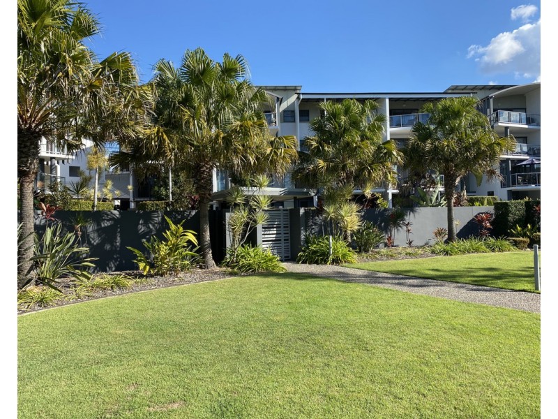 29/10 Grand Parade, Kawana Island QLD 4575