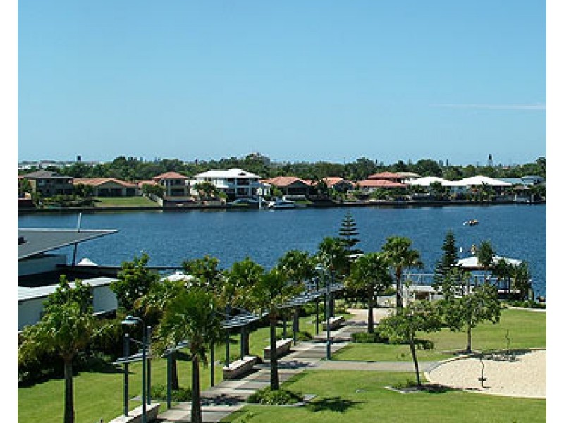 29/10 Grand Parade, Kawana Island QLD 4575