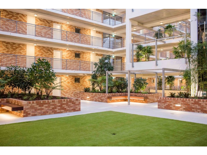 308/190 Varsity Parade, Varsity Lakes QLD 4227