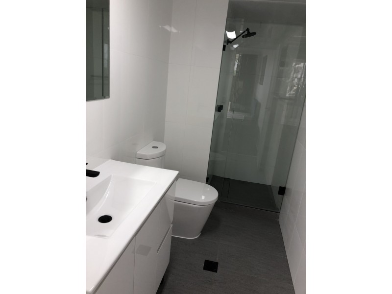 27/114 The Esplanade, Surfers Paradise QLD 4217