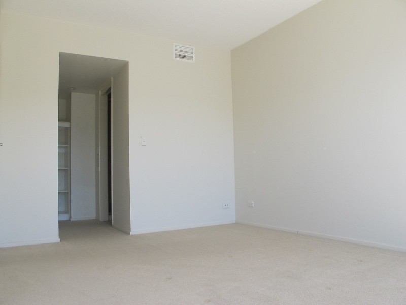 38 27 STATION ROAD, Indooroopilly QLD 4068