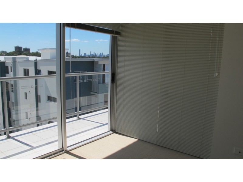 38 27 STATION ROAD, Indooroopilly QLD 4068