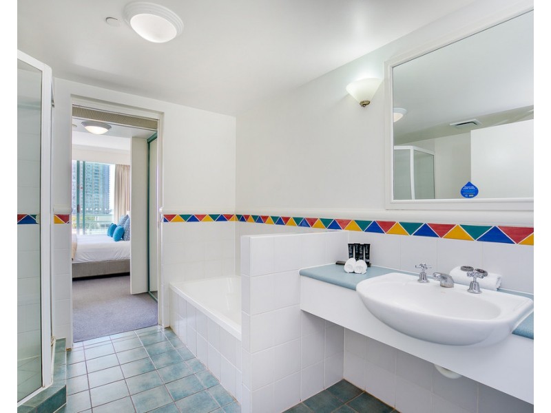 605/5-19 Palm Avenue, Surfers Paradise QLD 4217