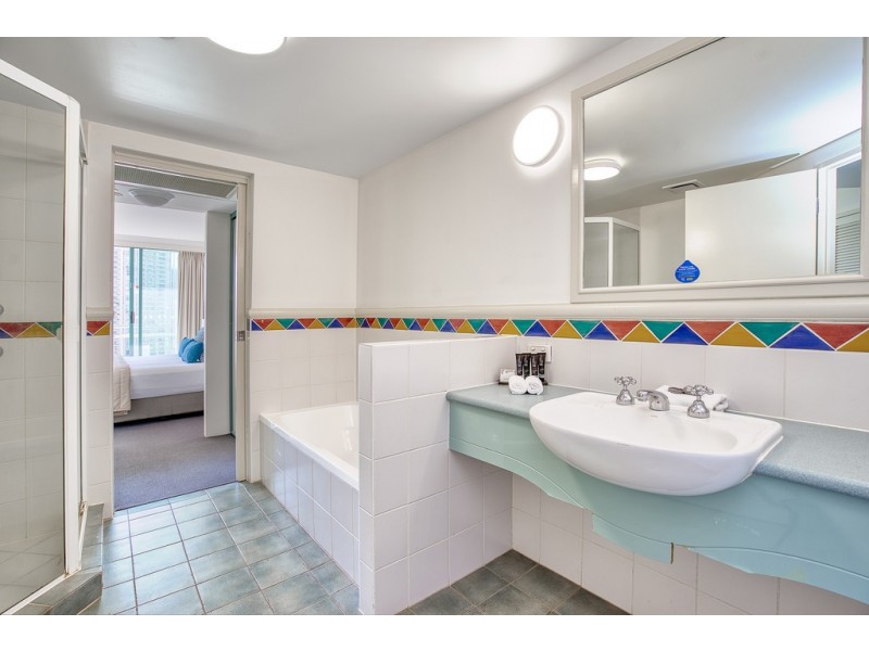 1105/5-19 Palm Avenue, Surfers Paradise QLD 4217