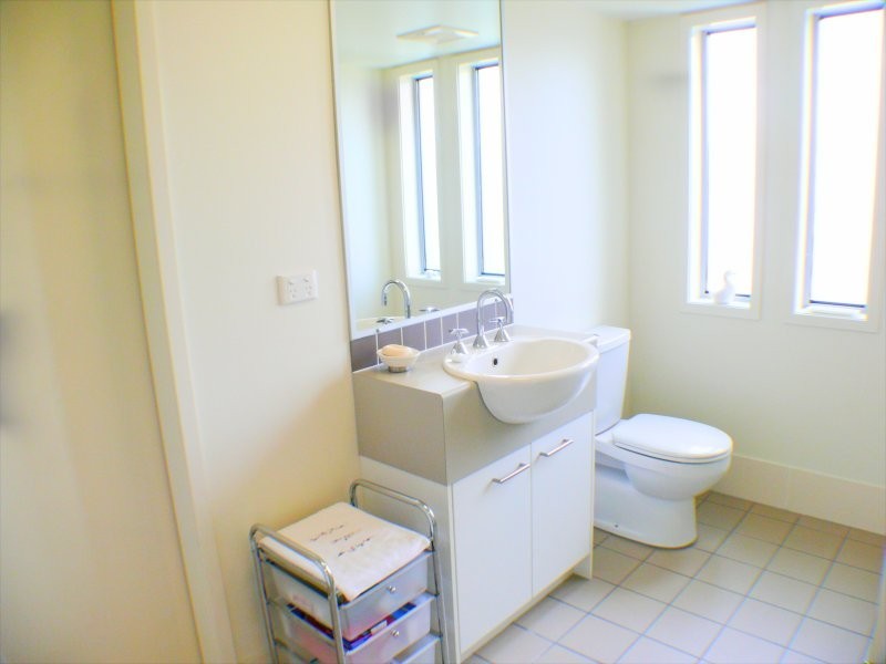 2404/111 Lindfield Road, Helensvale QLD 4212