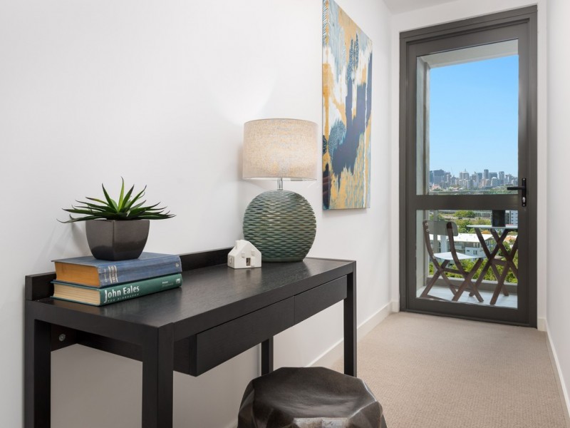 1002 / 70 Carl Street, Woolloongabba QLD 4102