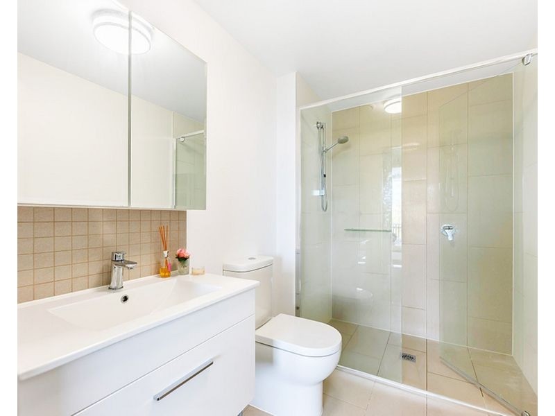 2/65 65 Varsity Parade, Varsity Lakes QLD 4227