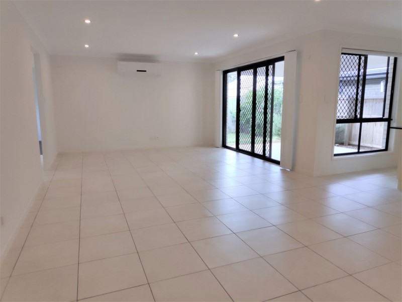 10 CORALINA CRESCENT, Logan Reserve QLD 4133