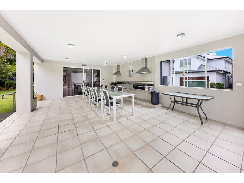 817/33 Clark Street, Biggera Waters QLD 4216