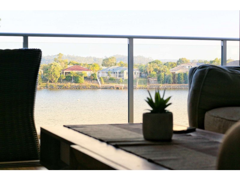 222/33 Lakefront Cres, Varsity Lakes QLD 4227