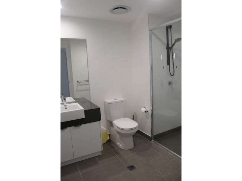 222/33 Lakefront Cres, Varsity Lakes QLD 4227