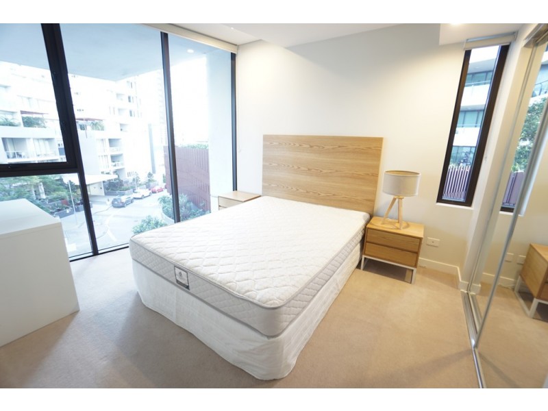 37D Harbour Road, Hamilton QLD 4007