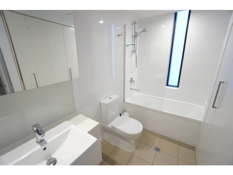 37D Harbour Road, Hamilton QLD 4007