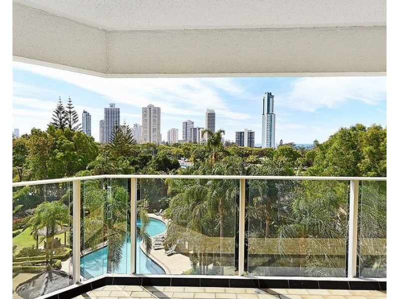 21/2 Admiralty Drive, Paradise Waters QLD 4217