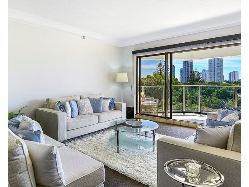 21/2 Admiralty Drive, Paradise Waters QLD 4217