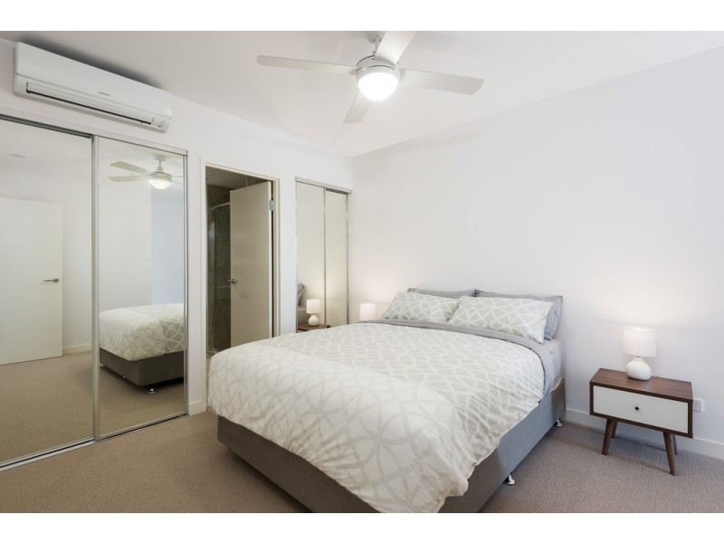 203 / 70 Carl Street, Woolloongabba QLD 4102