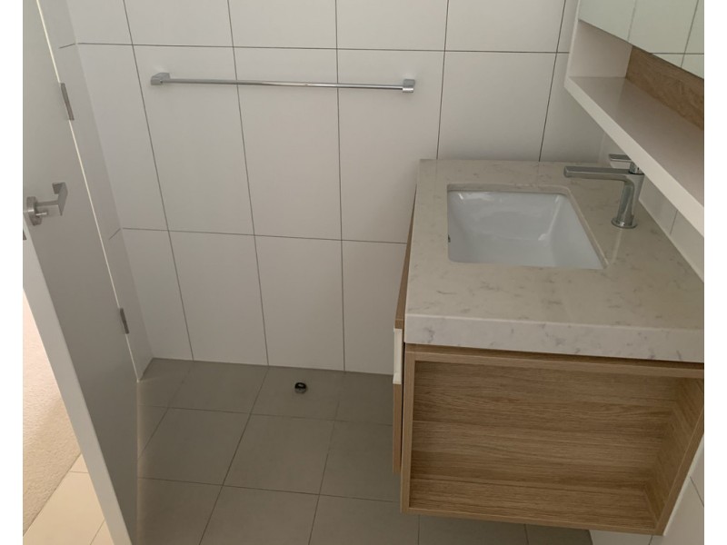 409/17 Deshan St, Woolloongabba QLD 4102