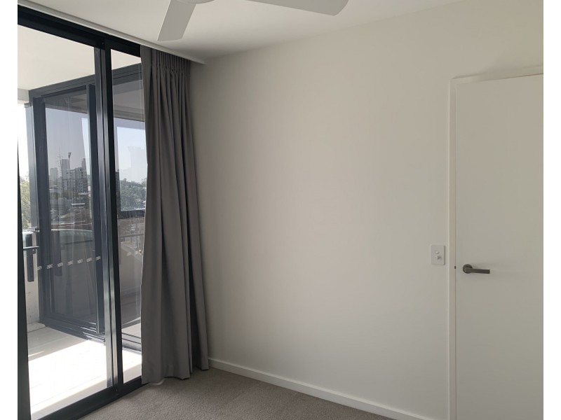 409/17 Deshan St, Woolloongabba QLD 4102