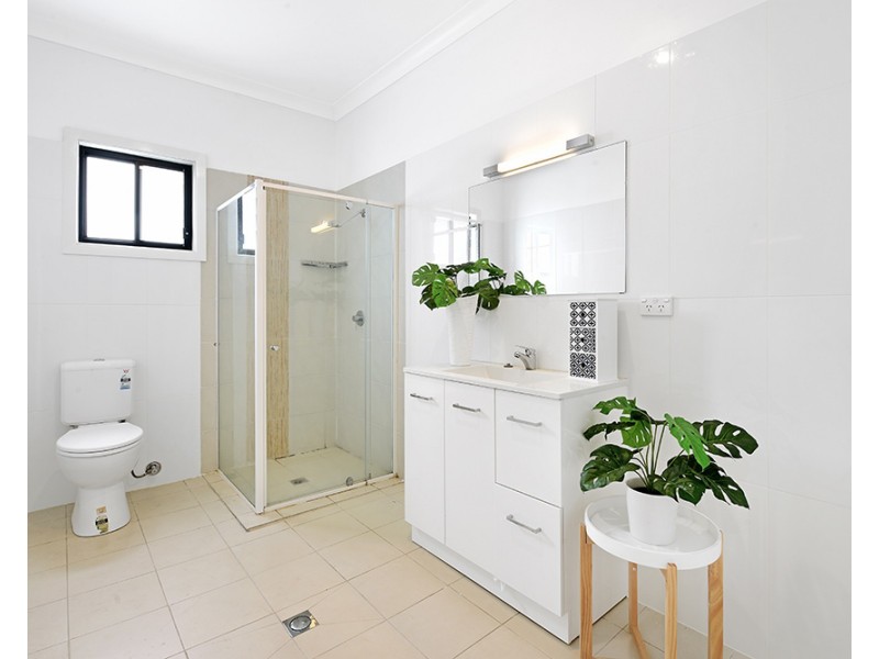 2/35 Minnie Street, Southport QLD 4215