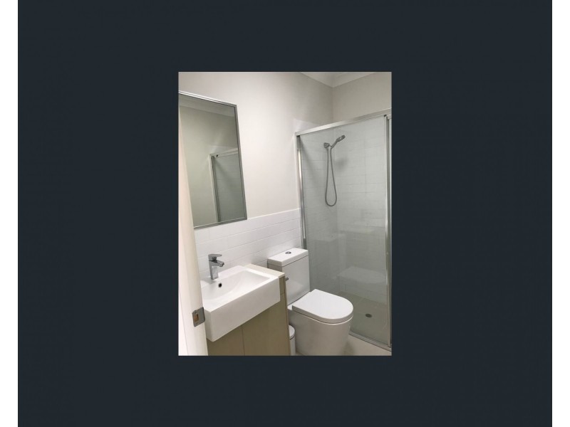 4/96 Dell Rd, St Lucia QLD 4067