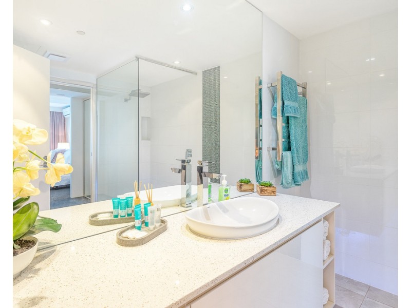 202/5-19 Palm Avenue, Surfers Paradise QLD 4217