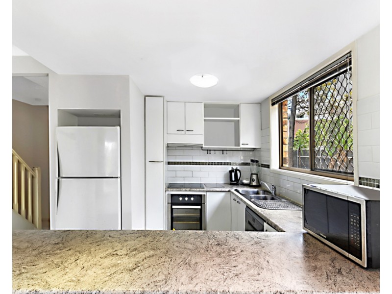 12a/11 Waterford Court, Bundall QLD 4217