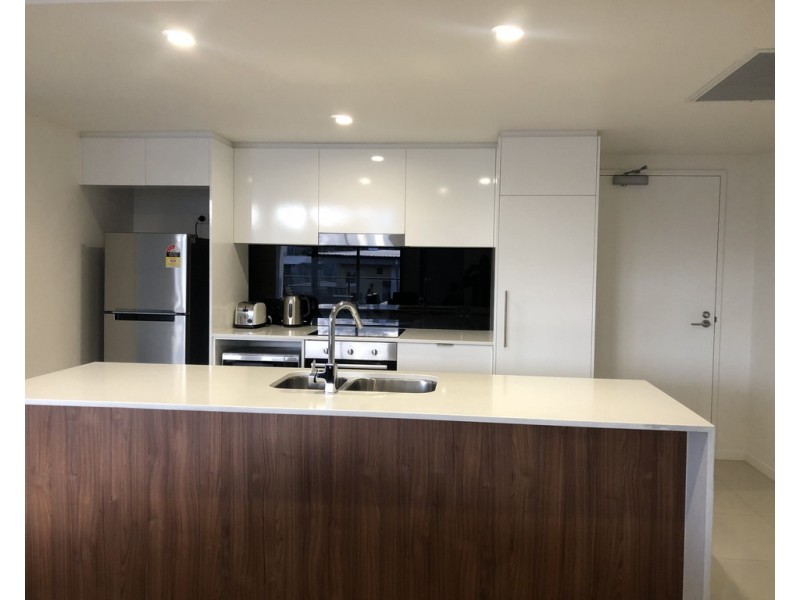 442/33 Lakefront Crescent, Varsity Lakes QLD 4227