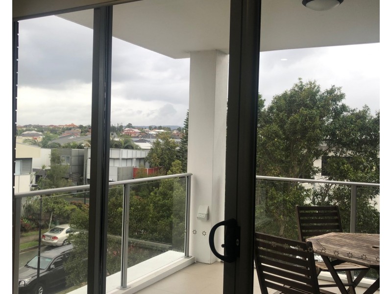 442/33 Lakefront Crescent, Varsity Lakes QLD 4227