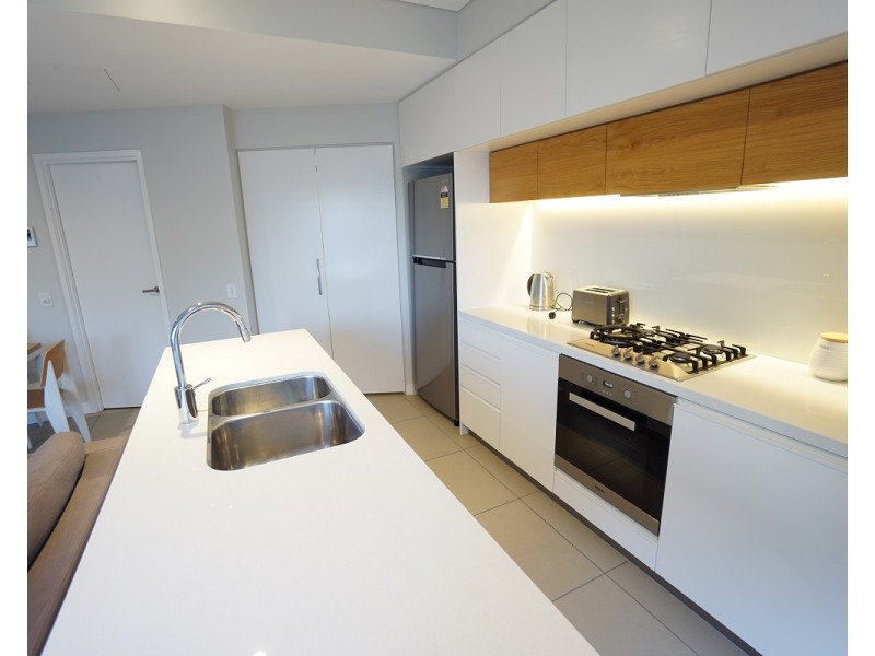 37D Harbour Road, Hamilton QLD 4007