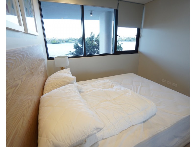 37D Harbour Road, Hamilton QLD 4007