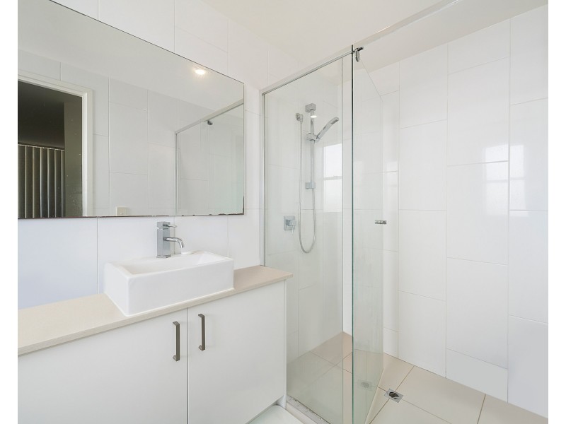 402/20 Playfield street, Chermside QLD 4032