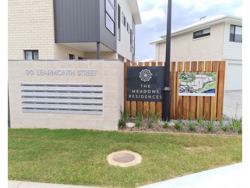 2/90 Learmonth Street, Bridgeman Downs QLD 4035