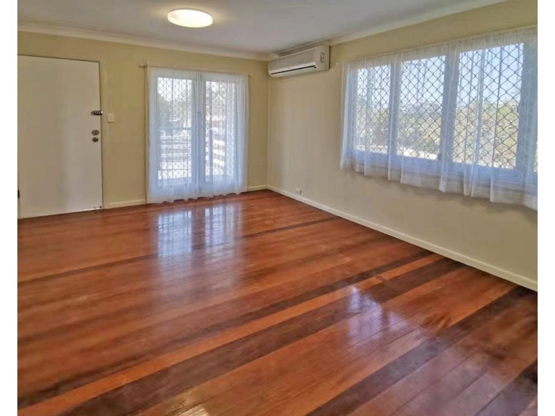 42 Smith Rd., Woodridge QLD 4114