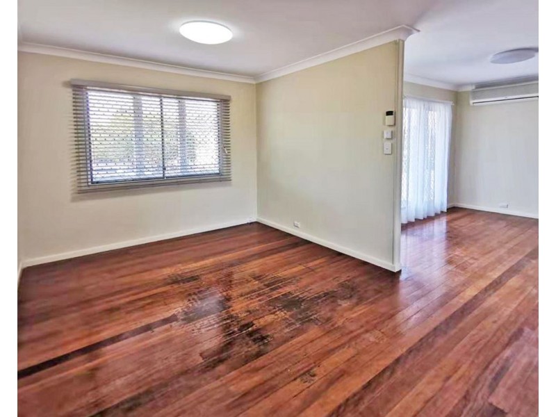 42 Smith Rd., Woodridge QLD 4114