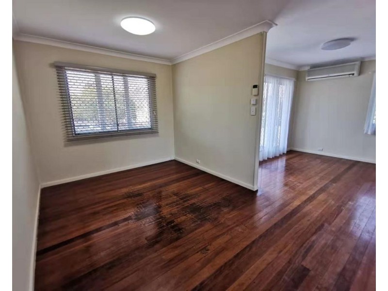 42 Smith Rd., Woodridge QLD 4114