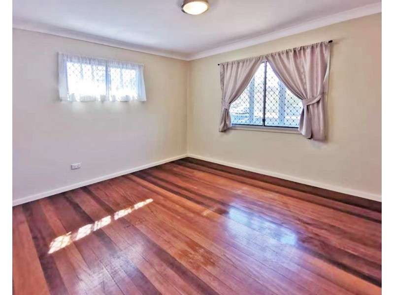 42 Smith Rd., Woodridge QLD 4114